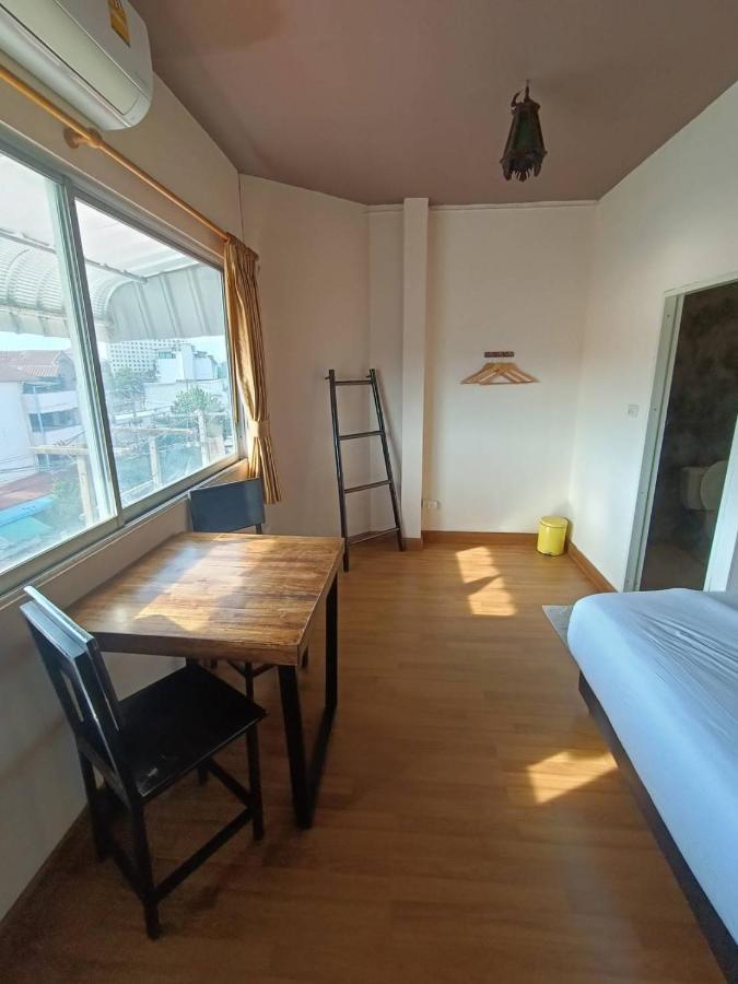 Auberge de jeunesse Soft Night Barzaar à Chiang Mai Extérieur photo