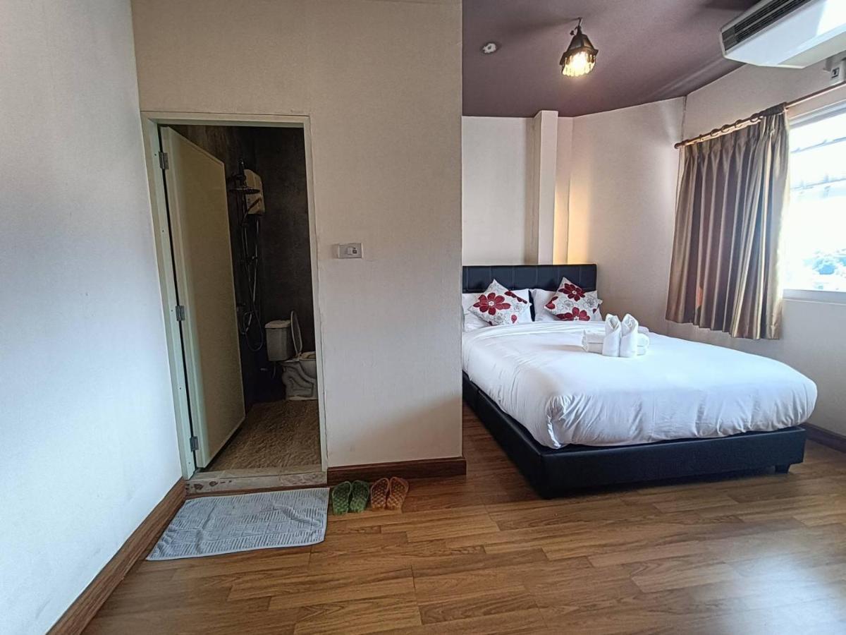 Auberge de jeunesse Soft Night Barzaar à Chiang Mai Extérieur photo