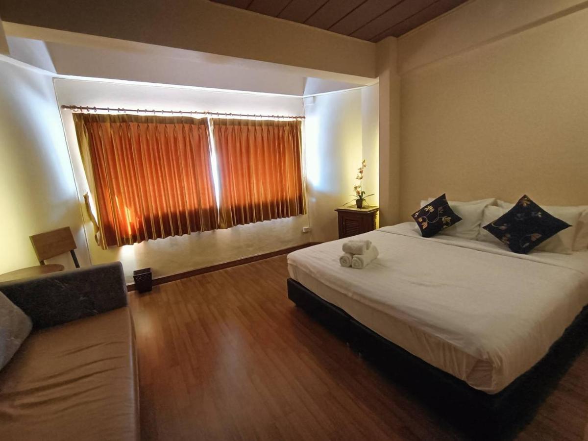 Auberge de jeunesse Soft Night Barzaar à Chiang Mai Extérieur photo