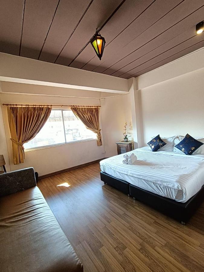 Auberge de jeunesse Soft Night Barzaar à Chiang Mai Extérieur photo