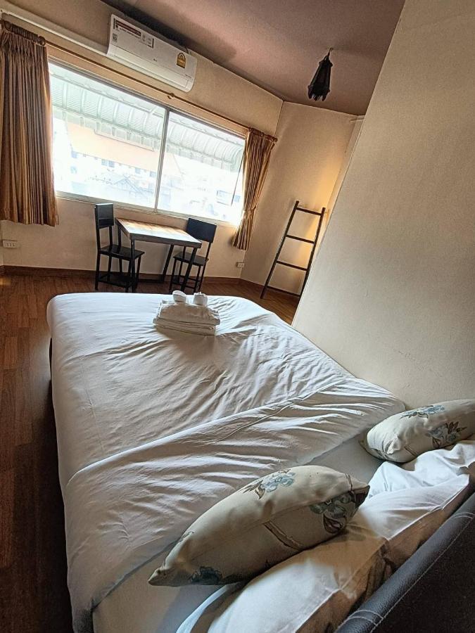 Auberge de jeunesse Soft Night Barzaar à Chiang Mai Extérieur photo